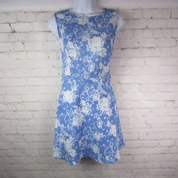 Three-e-m-a Blue and White Floral Tea Cup Lace Pattern Skater Dress - Picture 1 of 4